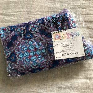 LuLaRoe Tall and Curvy Leggings